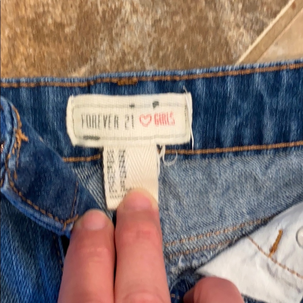 Distressed jean shorts - Picture 2 of 2